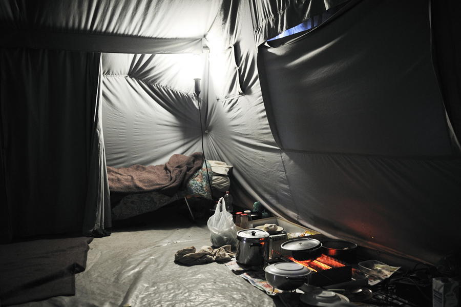 In Tenda/In Tent