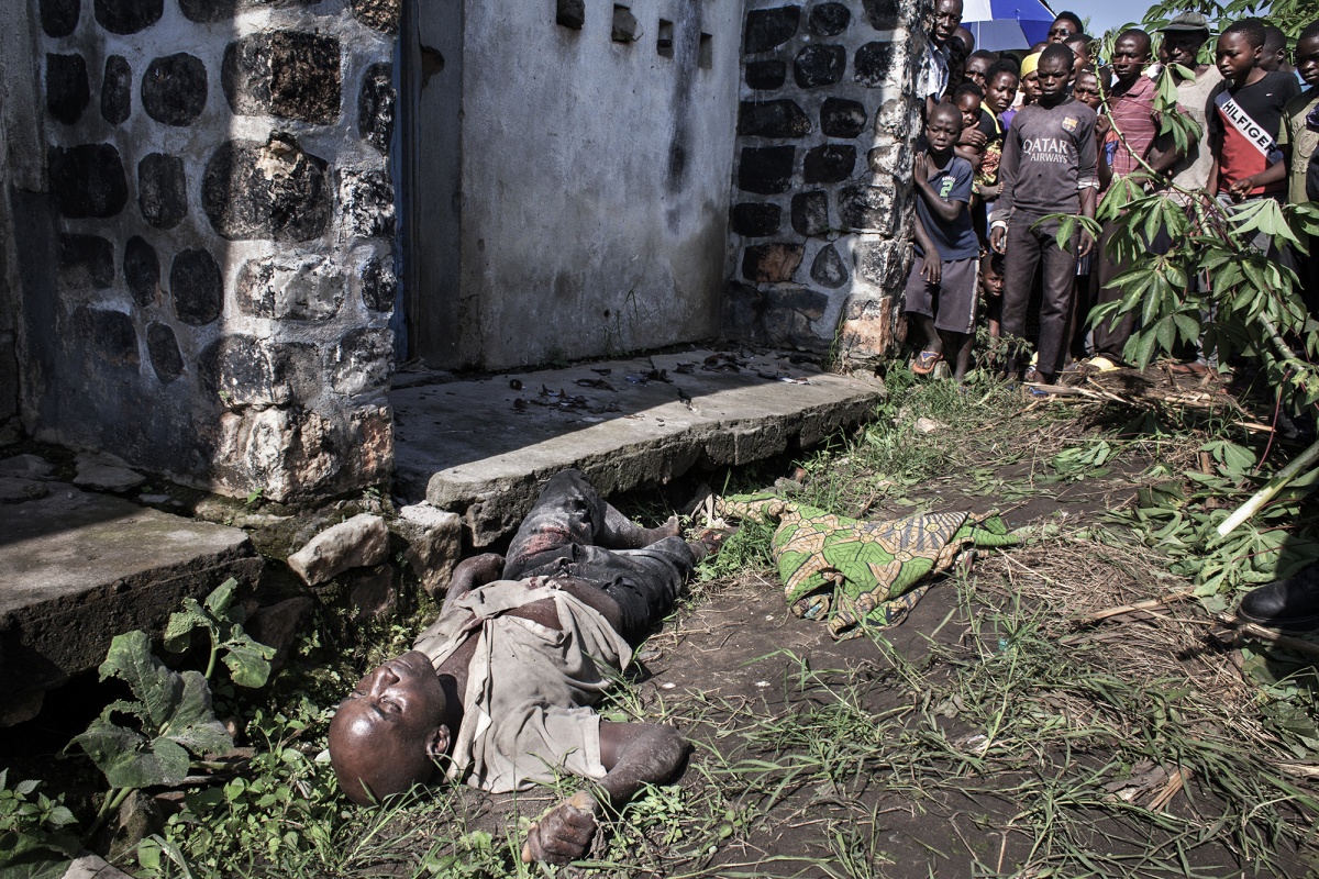 Corpse found in a district in the administrative area of Murengeza. The Police declares that the man was killed during an attempted robbery in a rice warehouse. The population states that nothing was stolen.