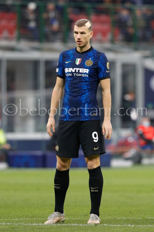 Edin Dzeko (fc Inter striker)