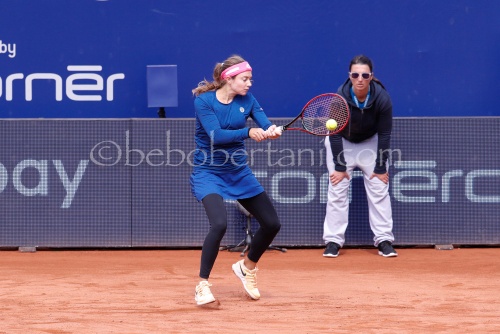 WTA Lugano QuarterFinal Ferro F. vs Voegele S.